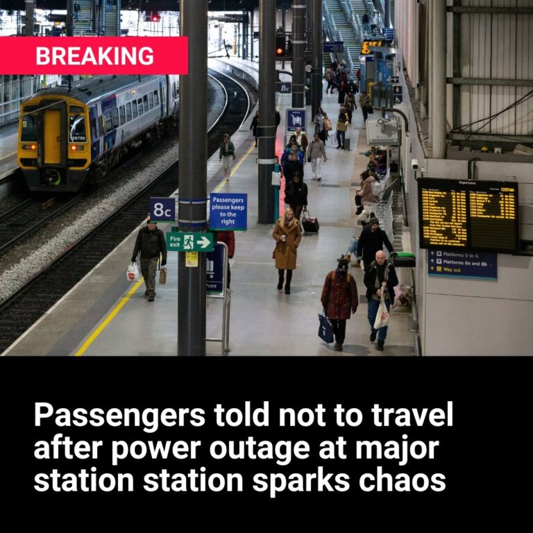 Passengers told not to travel after power outage at Leeds station sparks chaos