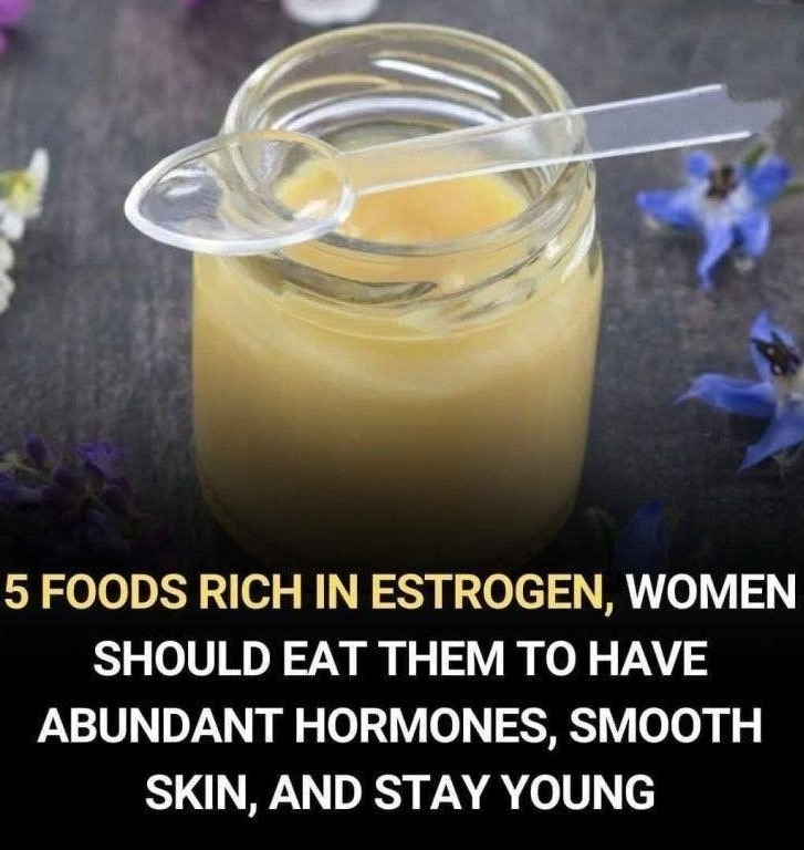  5 Estrogen-Rich Foods Women Should Eat to Balance Hormones, Achieve Radiant Skin & Stay Youthful
