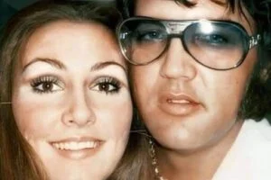 Inside Linda Thompson’s Reflections on Her Time with Elvis Presley