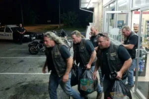 I Thought I Was Watching A Robbery At Three In The Morning And The Store Owner Was Smiling