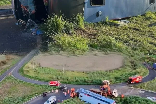 Serious accident leaves 9 dead, among them was our dear beloved singer… See more